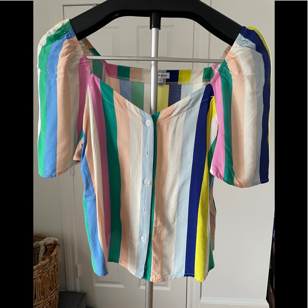 Multicolored crop blouse